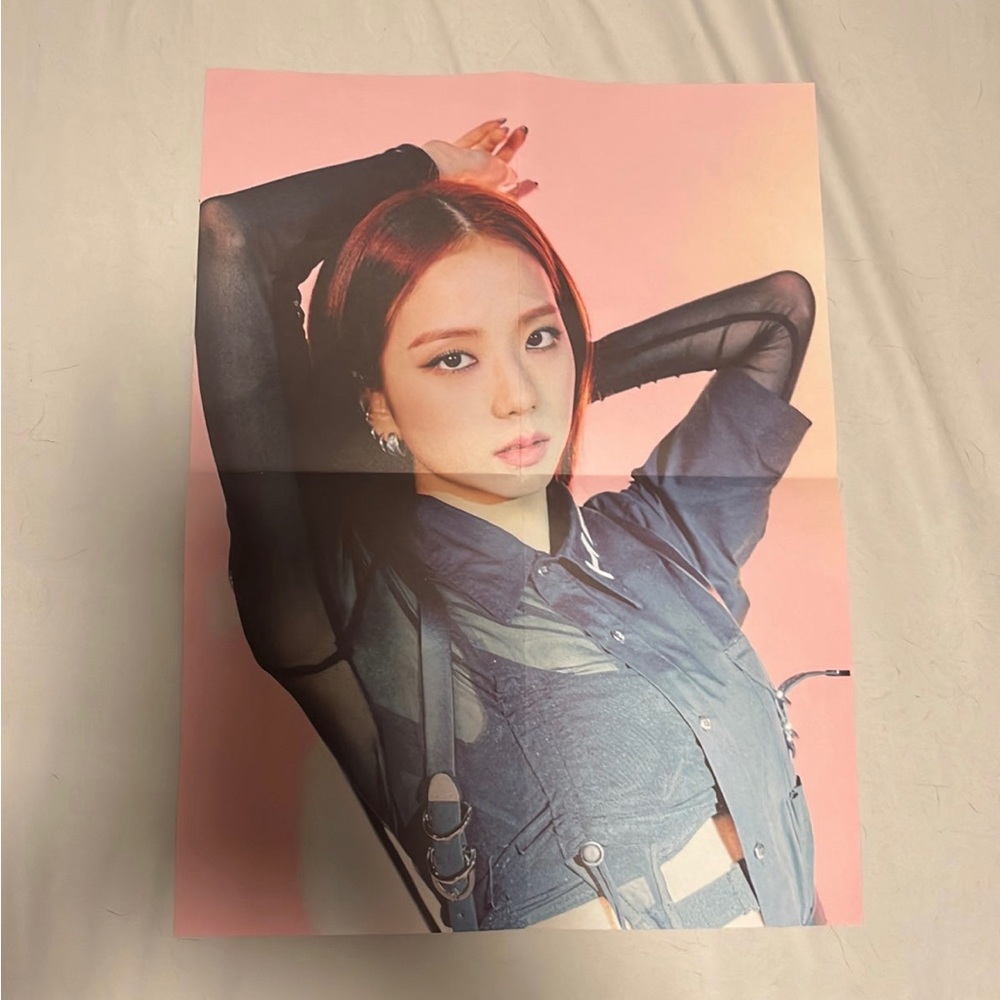 BLACKPINK JISOO POSTER & PHOTOCARDS